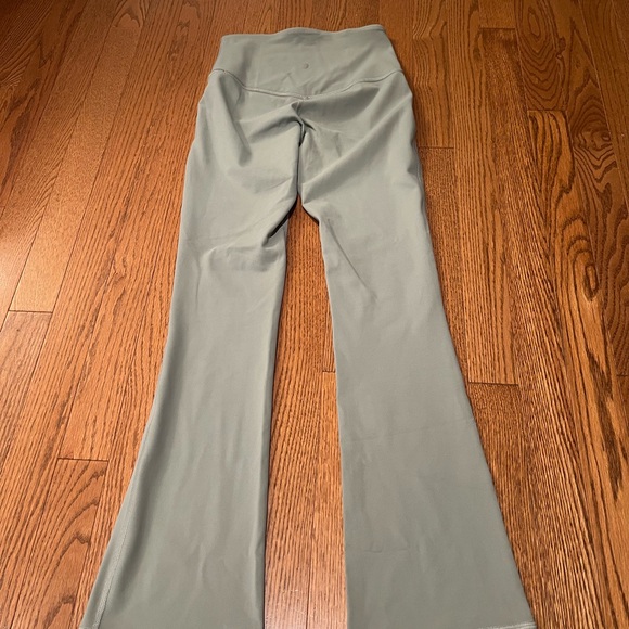 LULULEMON ALIGN HIGH RISE MINI FLARE LIGHT SAGE PANTS SIZE 4 - Picture 5 of 9